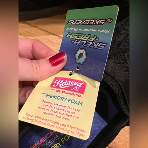 Skechers black slip ons NWT - Picture 4 of 6